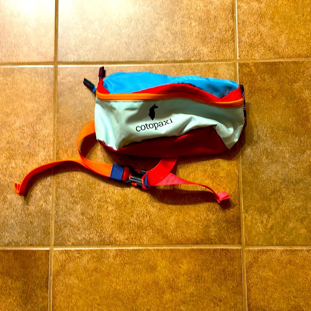 Cotopaxi - Del Dia Bataan Hip Pack 3L - never used